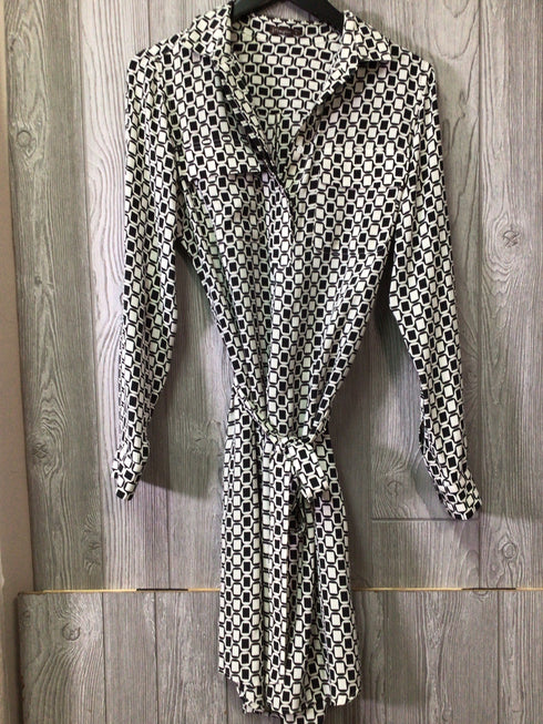 J. McLaughlin Silk Dress with Belt Size Small